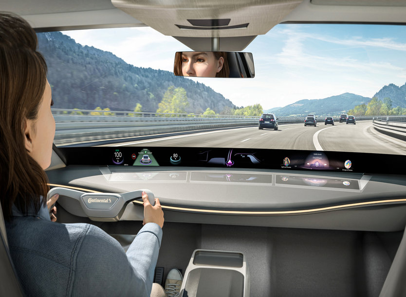 CONTINENTAL HEAD-UP-DISPLAY ÜBER DIE GESAMTE WINDSCHUTZSCHEIBE ERMÖGLICHT NEUES COCKPIT-DESIGN